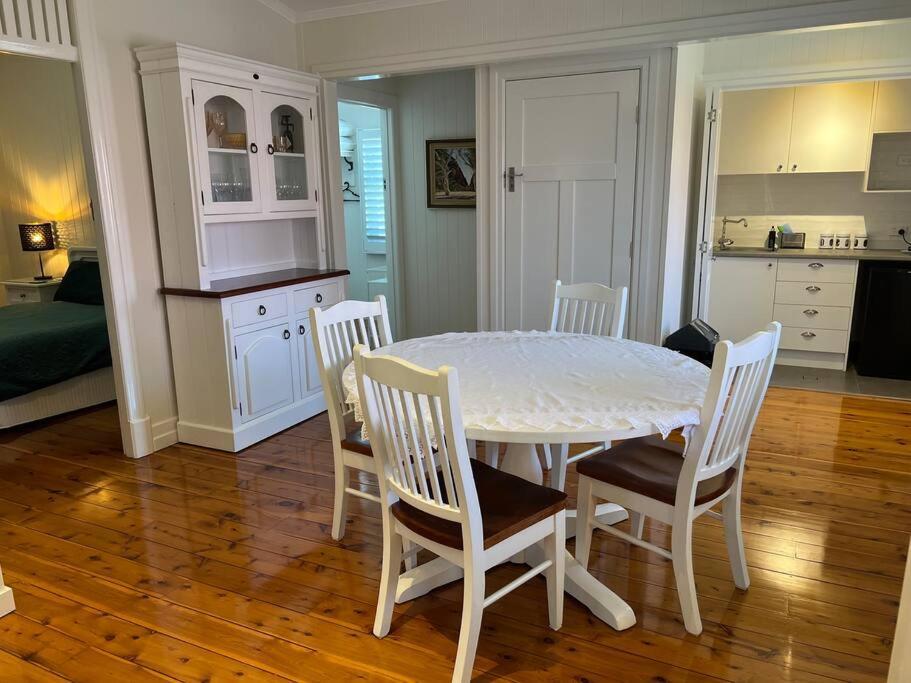 Entire Upper Floor 1 Bedroom Μπρίσμπεϊν Εξωτερικό φωτογραφία