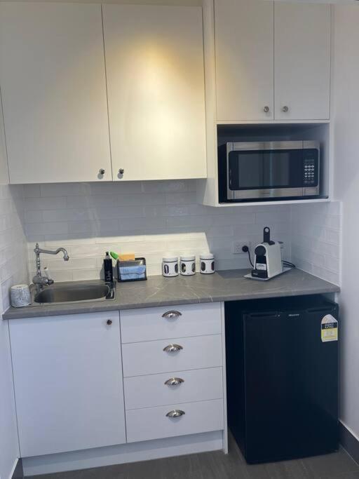 Entire Upper Floor 1 Bedroom Μπρίσμπεϊν Εξωτερικό φωτογραφία