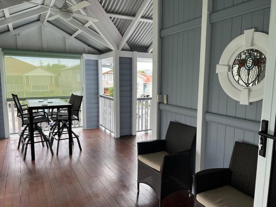Entire Upper Floor 1 Bedroom Μπρίσμπεϊν Εξωτερικό φωτογραφία